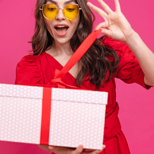 Why Candles Make the Best Gifts (Even for People Who “Have Everything”) - Vibe & Glo Candle Studio