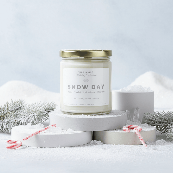 Snow Day Candle | Spruce, Peppermint, Vanilla Scent